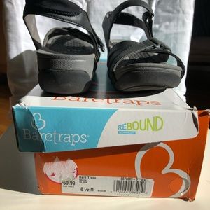 BARETRAPS Danny Sporty Sandal 8.5M